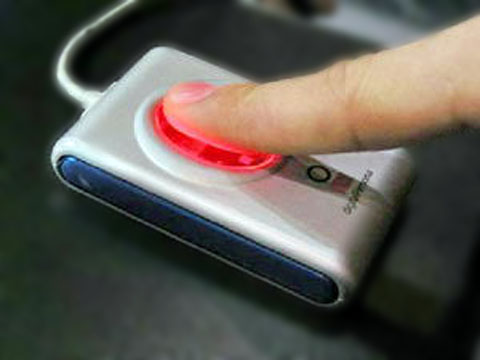 Для безопасности детей в каждой школе города - «кнопка срочного вызова милиции»